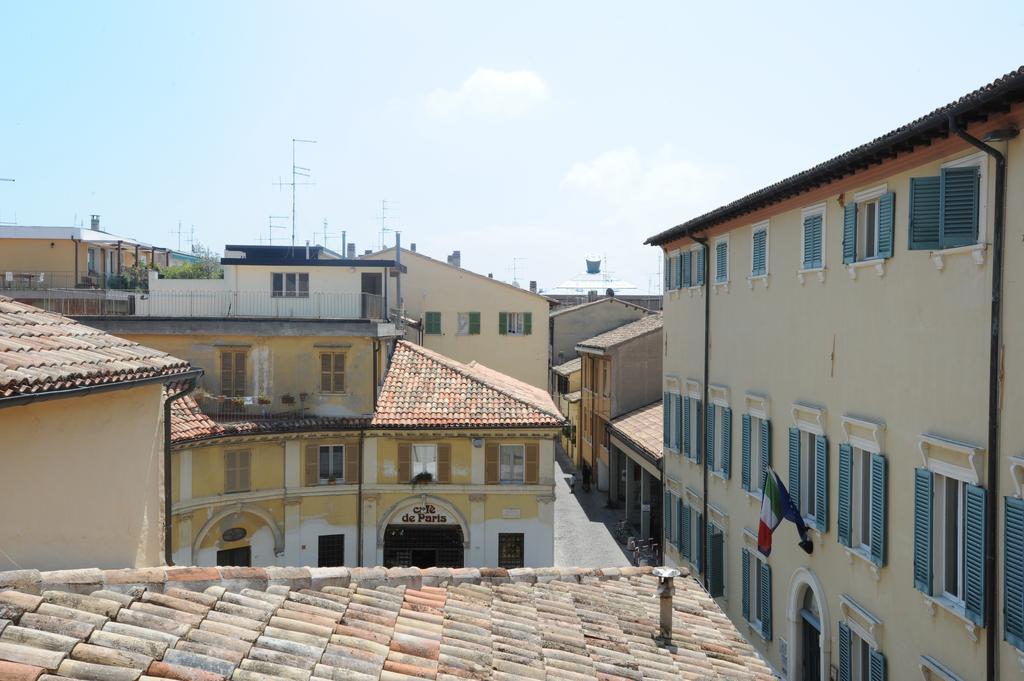 B&B Aurora Domus D'A-Mare Pesaro Kamer foto