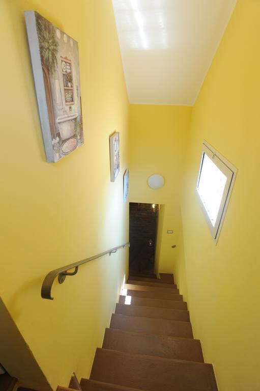B&B Aurora Domus D'A-Mare Pesaro Buitenkant foto