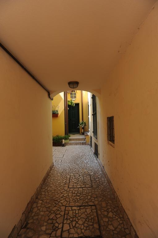 B&B Aurora Domus D'A-Mare Pesaro Buitenkant foto