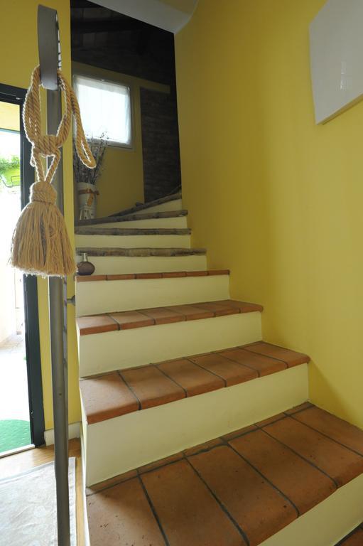 B&B Aurora Domus D'A-Mare Pesaro Buitenkant foto