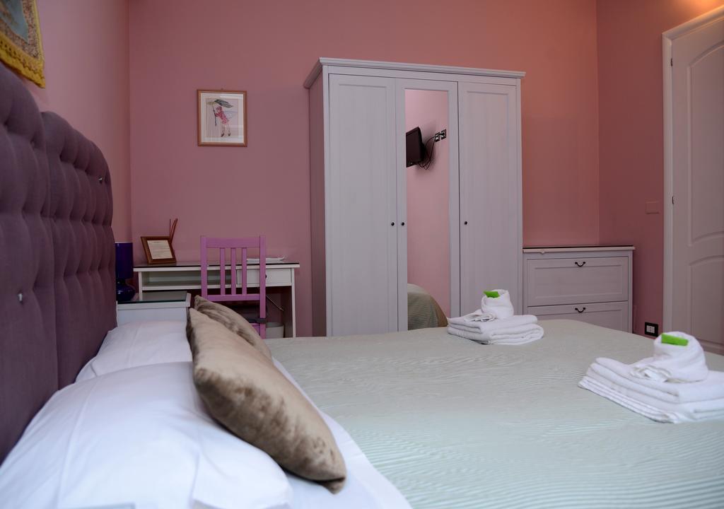 B&B Aurora Domus D'A-Mare Pesaro Buitenkant foto